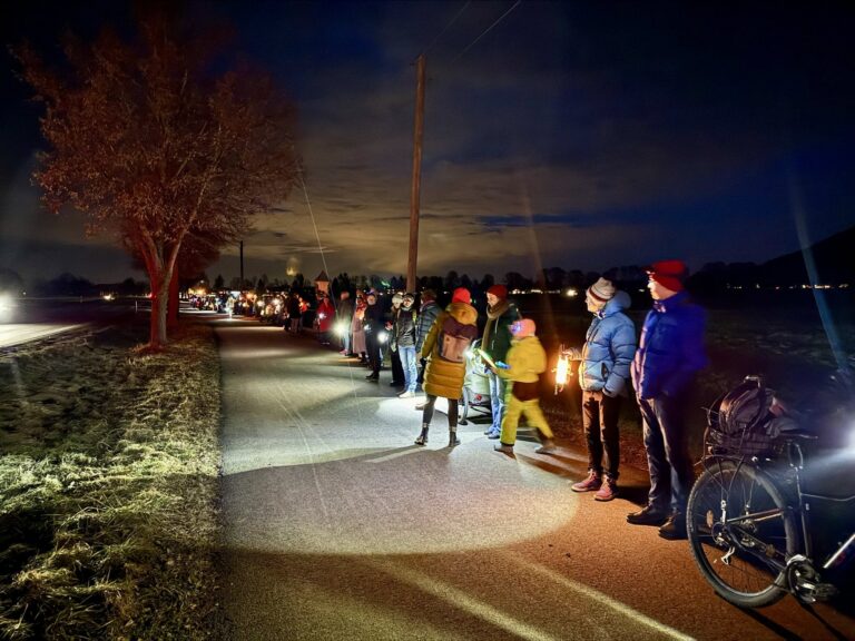 ✨ 140 Lichter für die Demokratie ✨